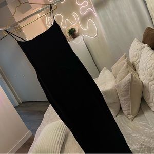 Skims fits everybody maxi dress/ Size L/ ONYX